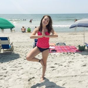 Meet your Posher, Caitlyn